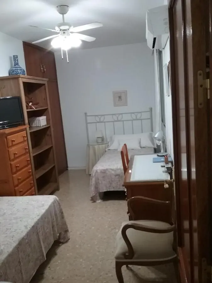 Habitaciones San Alonso Seville Homestay