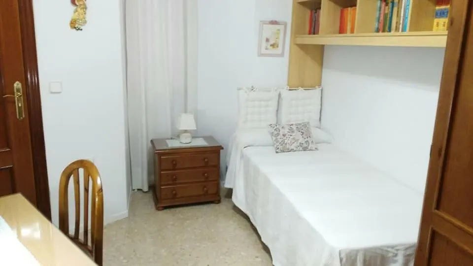 Habitaciones San Alonso Seville Homestay